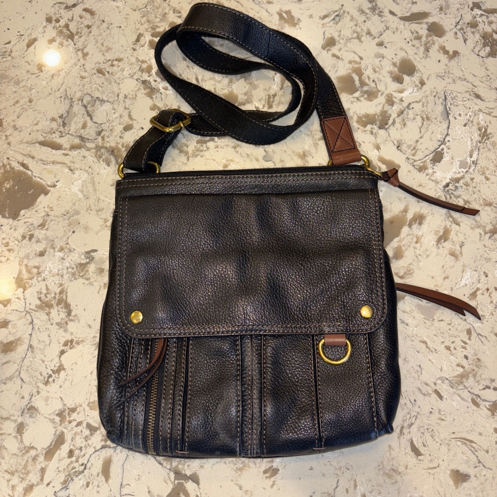 Fossil Morgan Traveler Black Pebbled Leather Crossbody Handbag KS5